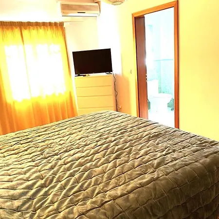 Flat T2 Perniciaro - Centre -