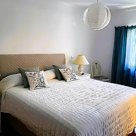 Flat T2 Perniciaro - Centre - דירה אלבופיירה