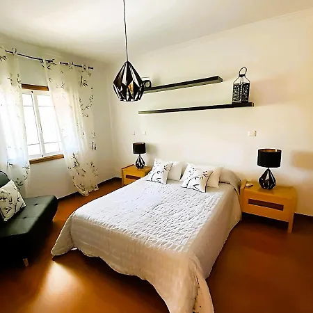 Flat T2 Perniciaro - Centre - דירה אלבופיירה